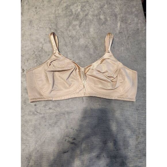 Playtex 18 Hour Wirefree Bra Silky Soft Smoothing Lightweight 4803 Women's Size - Picture 1 of 3